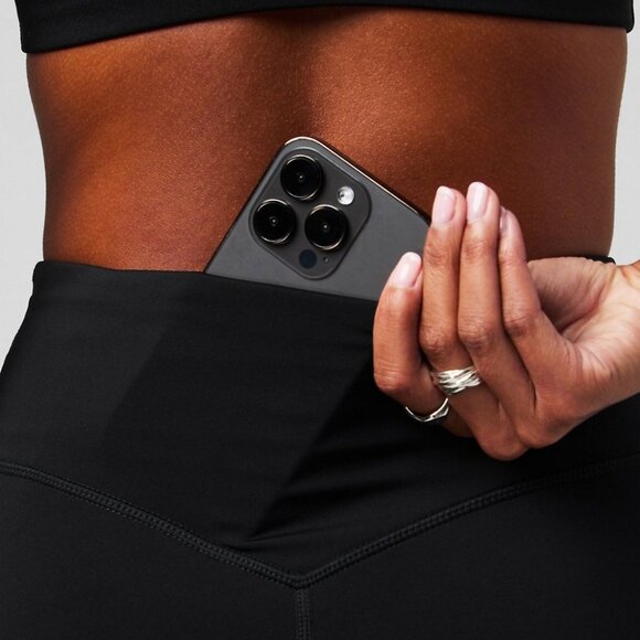 Fabletics Anywhere Motion365+ High-Waisted Legging - Black - Large - Picture 6 of 8